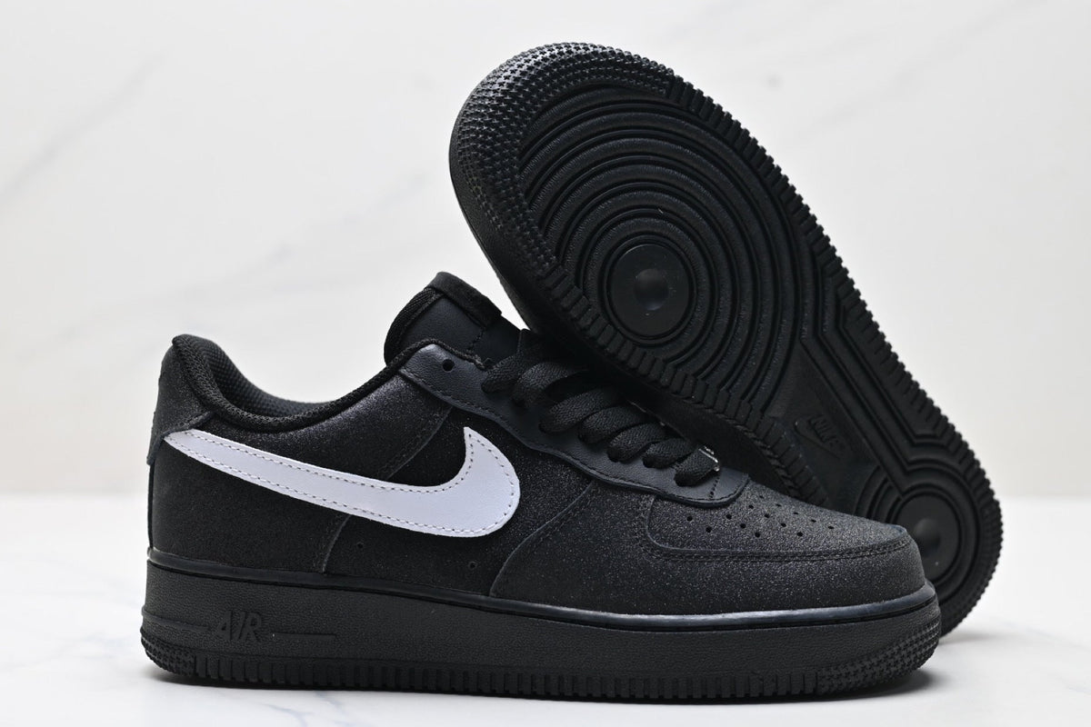 Nike Air Force 1 '07 LV8